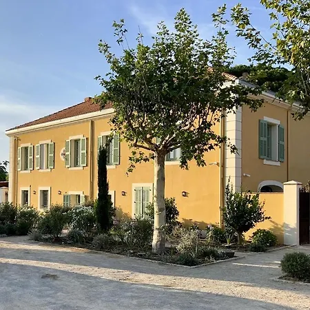 Fully Staffed Included - The Charming La Bastide Des Marres In Saint Tropez Villa *