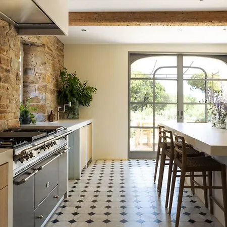 Villa Fully Staffed Included - The Charming La Bastide Des Marres In Saint Tropez