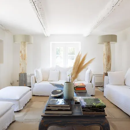 Fully Staffed Included - The Charming La Bastide Des Marres In Saint Tropez *